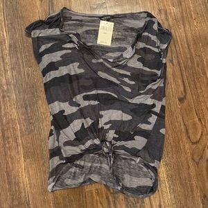 Lucky Brand tie front gray camo tee